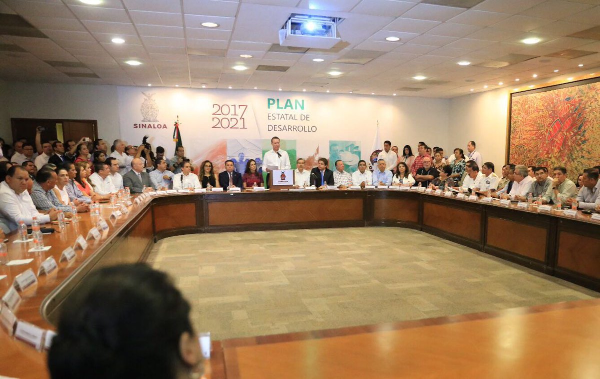 Presentamos el Plan Estatal de Desarrollo 2017-2021, documento rector que nos permitirá trabajar y avanzar hacia un mejor Sinaloa.
