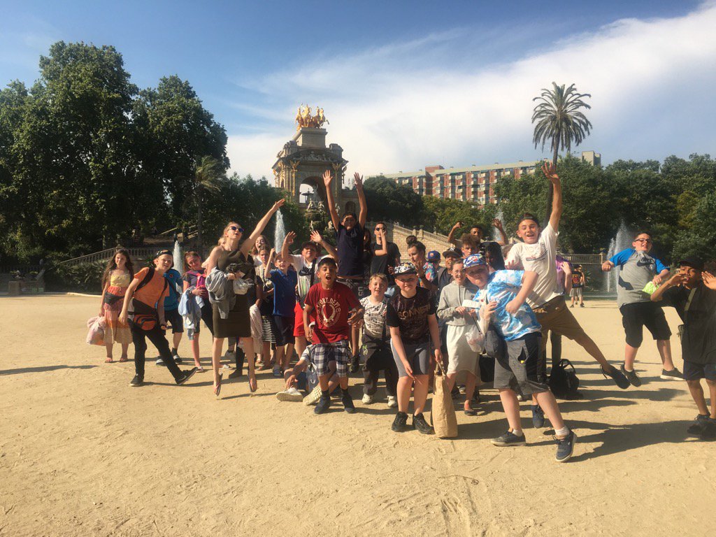 mllemccormack's tweet photo. BARCELONA #ahsbarcelona17 #edsheeran @AldersleyHighSc https://t.co/dk7X4qLRxC