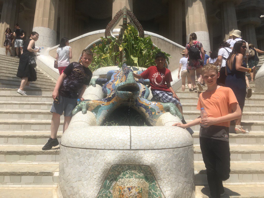 mllemccormack's tweet photo. More Gaudi! @AldersleyHighSc #ahsbarcelona17 https://t.co/zWMoU6cKKa