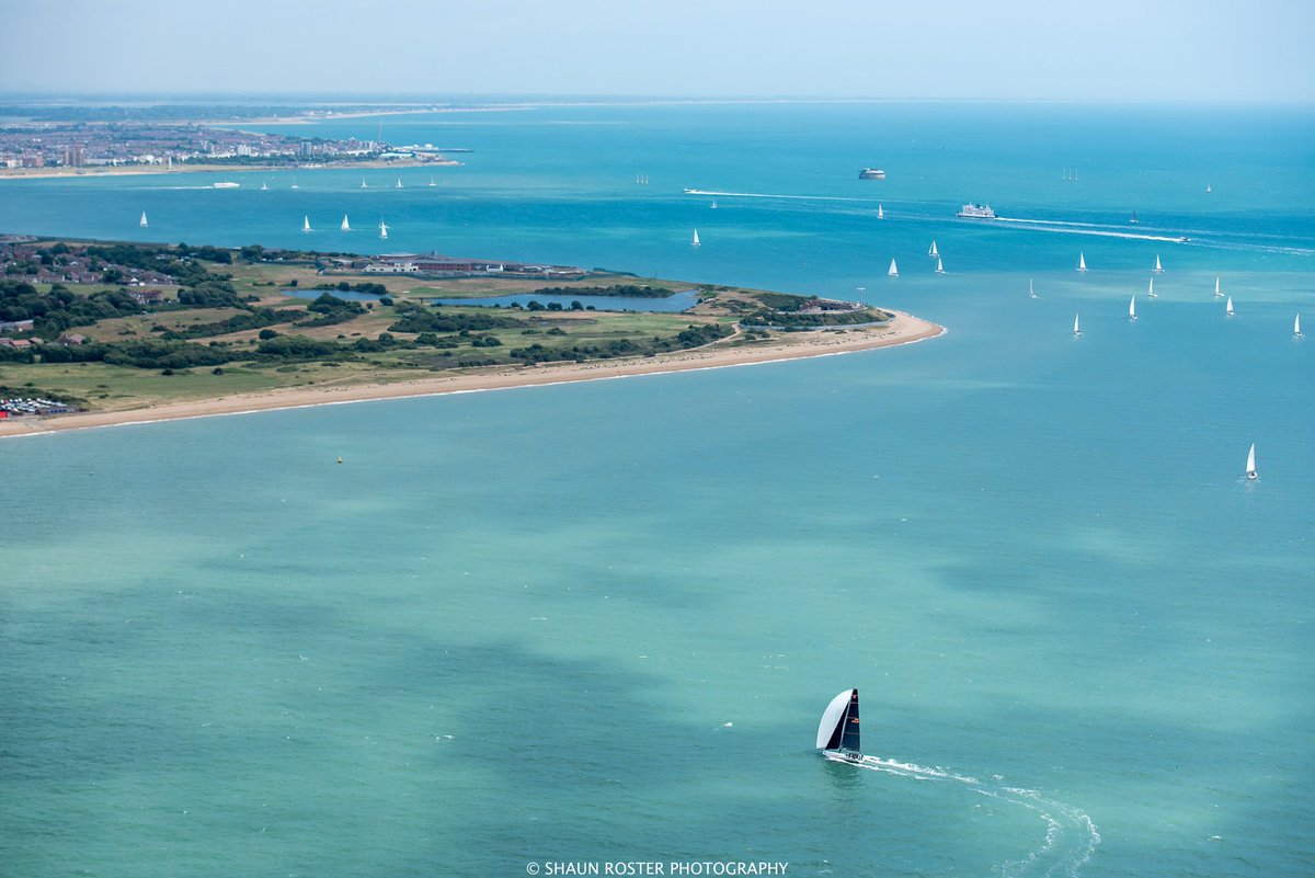 ShaunRoster's tweet photo. Practice on the Solent @RORCRacing @Fast40Class #Nationals #sailing #solent #IRC1 #Fast40 #Pace #LadyMariposa @YandYMagazine @yachtingworld https://t.co/KHcBKQCRcv