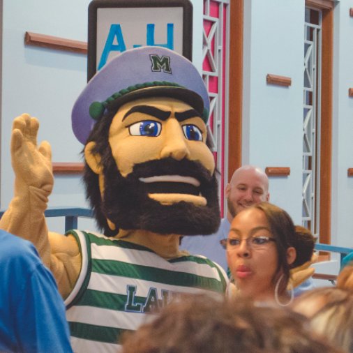 MercyhurstU's tweet photo. Raise your hand if you're excited about #HurstOrientation tomorrow. 🖐😊 @LuketheLaker https://t.co/n6KAAe6d10