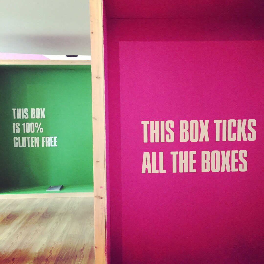 OnglStudio's tweet photo. Awesome to be back inside this space, drinking and celebrating #cardiff #independents #ThisIsUs #monotonus #NotUs @henlyfrgell @llaethsiwgr https://t.co/aCUD4bcun4