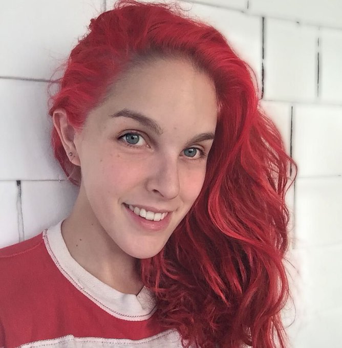 #TBT When I was the little mermaid ❤️️ https://t.co/Y37jWRrYdC<a href="/tag/tbt"class="tags">#TBT</a>
