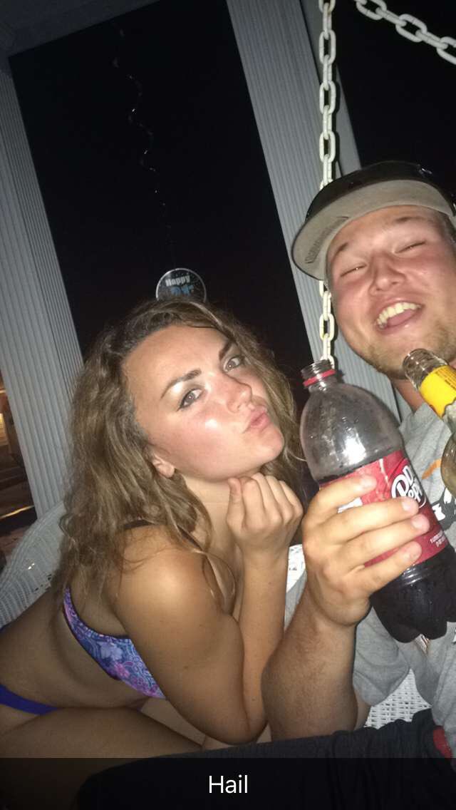 Troyhammett2727's tweet photo. Happy 22nd birthday to #MsSimple herself live it up girl!!! 🍻🍻🍻 https://t.co/NPejrjTGC0