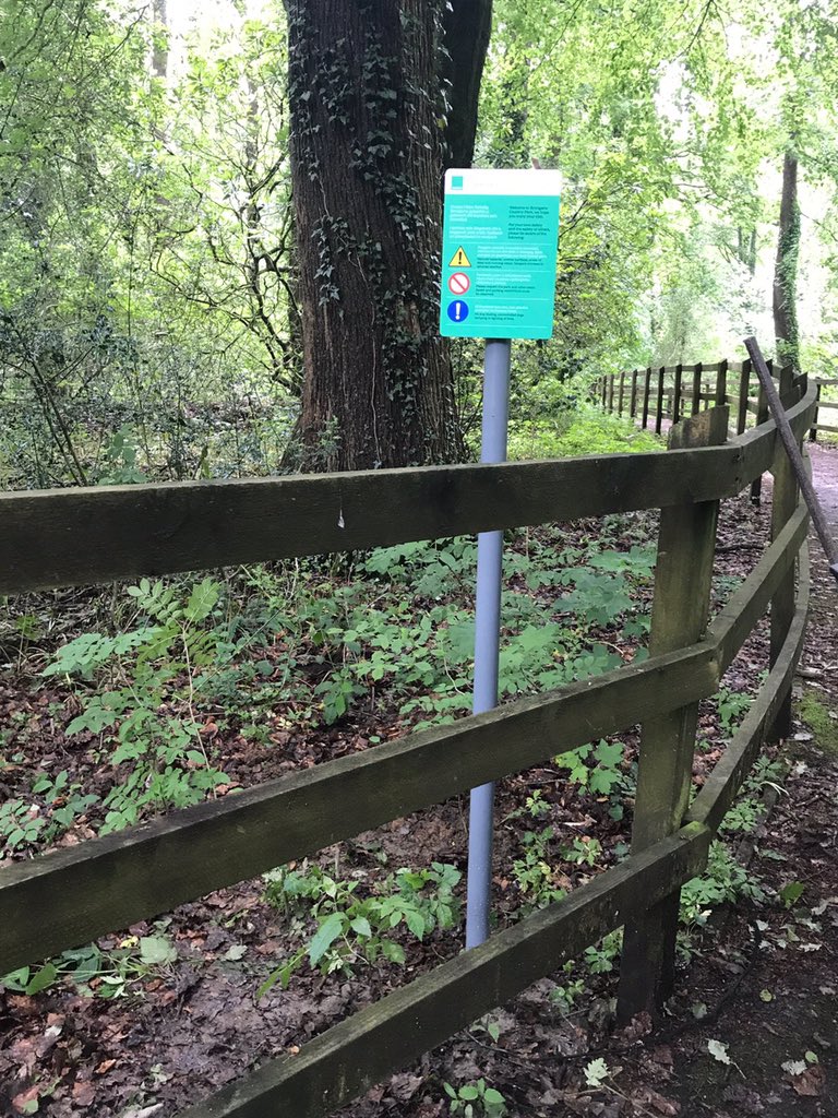 EliteSigns's tweet image. #postmounted #safetysigns made &amp;amp; installed for @BryngarwPark for @awen_wales with @rolanddguk @Metamarkuk #printed #graphics