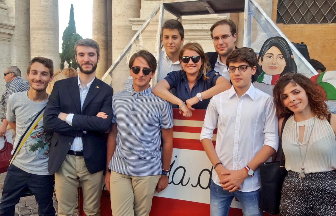 figiovanilazio's tweet photo. @fig_roma Al fianco dei #Comitati e dei #Romani X dire #VirgiDimettiti dopo #UnAnnoDiNulla è #DisastroA5Stelle! @AngieCalabria @FI_Online_ https://t.co/9ssEghYNHx