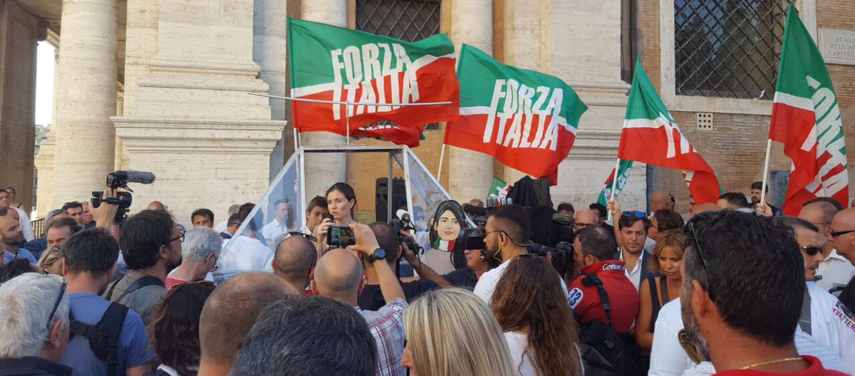 figiovanilazio's tweet photo. @fig_roma Al fianco dei #Comitati e dei #Romani X dire #VirgiDimettiti dopo #UnAnnoDiNulla è #DisastroA5Stelle! @AngieCalabria @FI_Online_ https://t.co/9ssEghYNHx