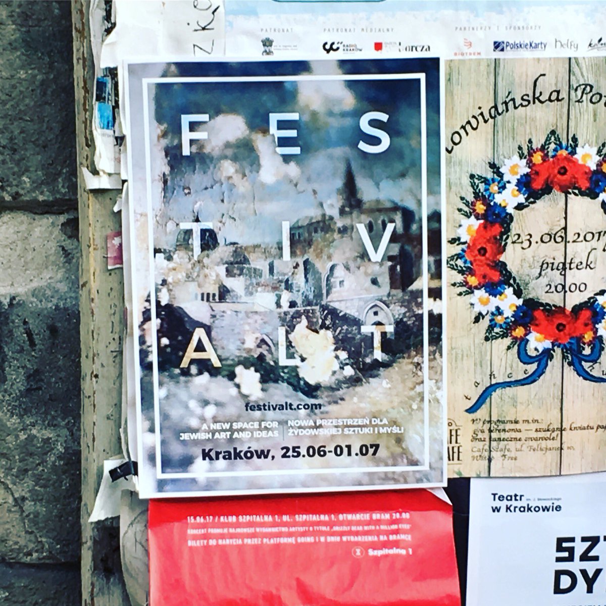 festivaltkrakow's tweet photo. Spotted in #krakow #festivalt #dietla https://t.co/5TJdMUK7ZG https://t.co/qICLO665Qj