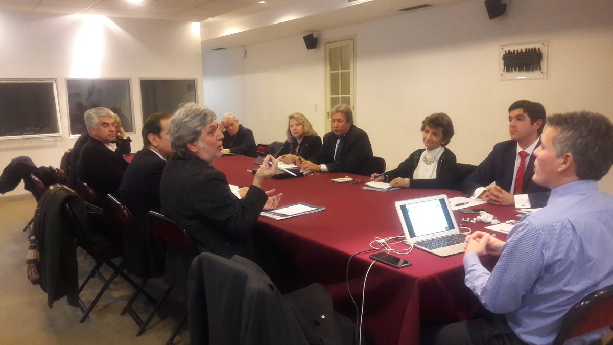 argentinaccsc's tweet photo. Reunión de la Comisión Juristas para la Integración Regional del CCSC #mercosur #unasur #abogados @CancilleriaARG #sociedadcivil https://t.co/V2YNwsil2F
