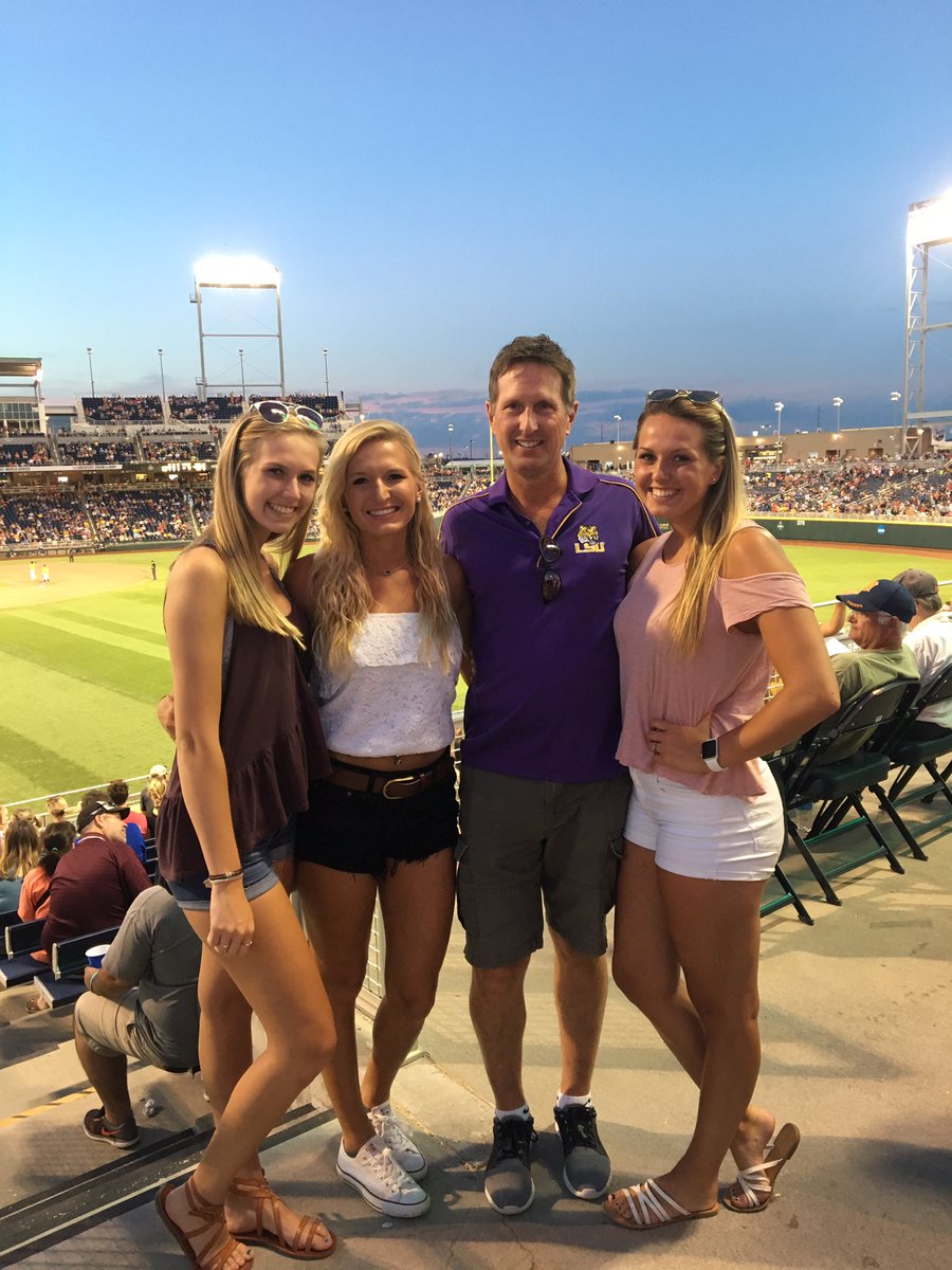 MajorMJBooth's tweet photo. Me &amp; my girls at the CWS https://t.co/Q8XgzvLP7H