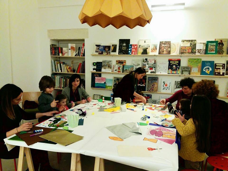 DMuseomust's tweet photo. Nel 2012 nasce la Libroteca d'arte del @MustLecce che ospita più di 1000 albi illustrati per bambini. Uno spazio ricchissimo di #StoriesMW https://t.co/w1kZh6pnfE