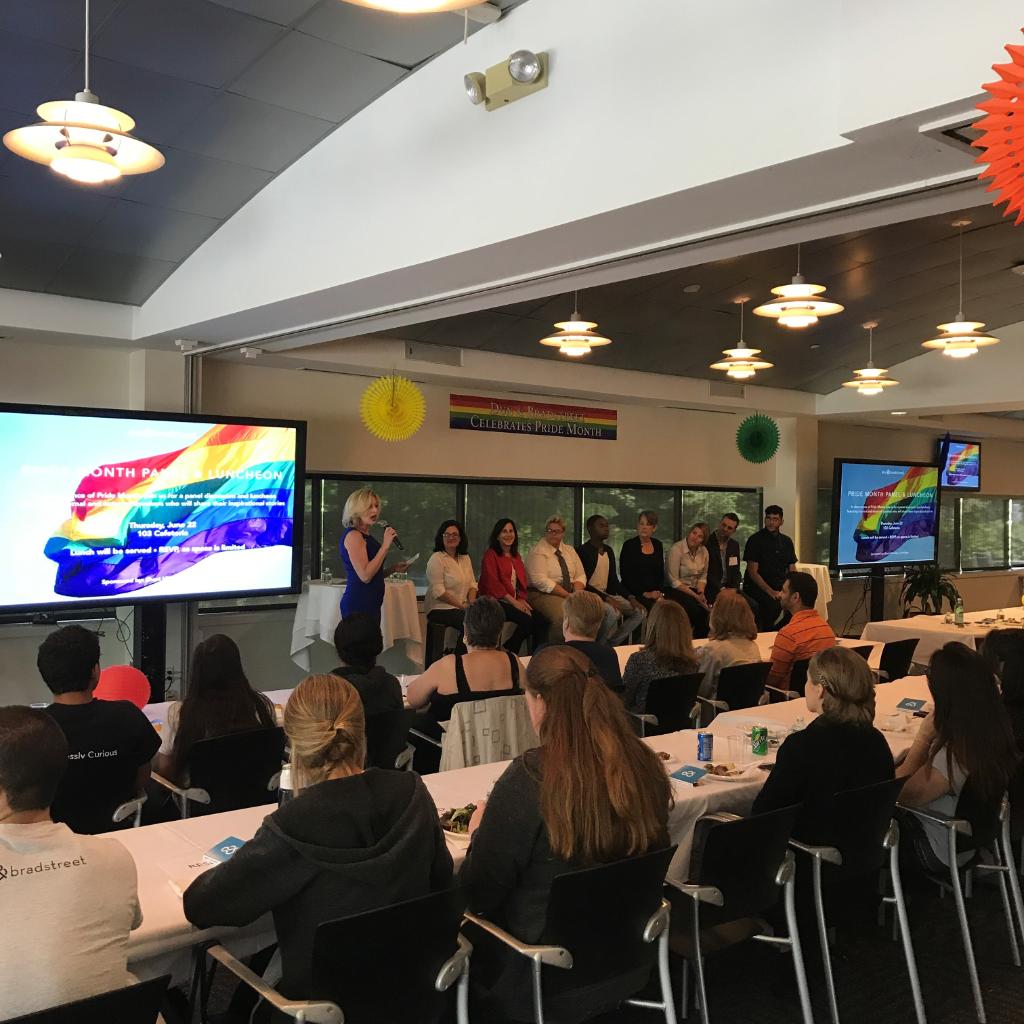 Dun & Bradstreet tweet media