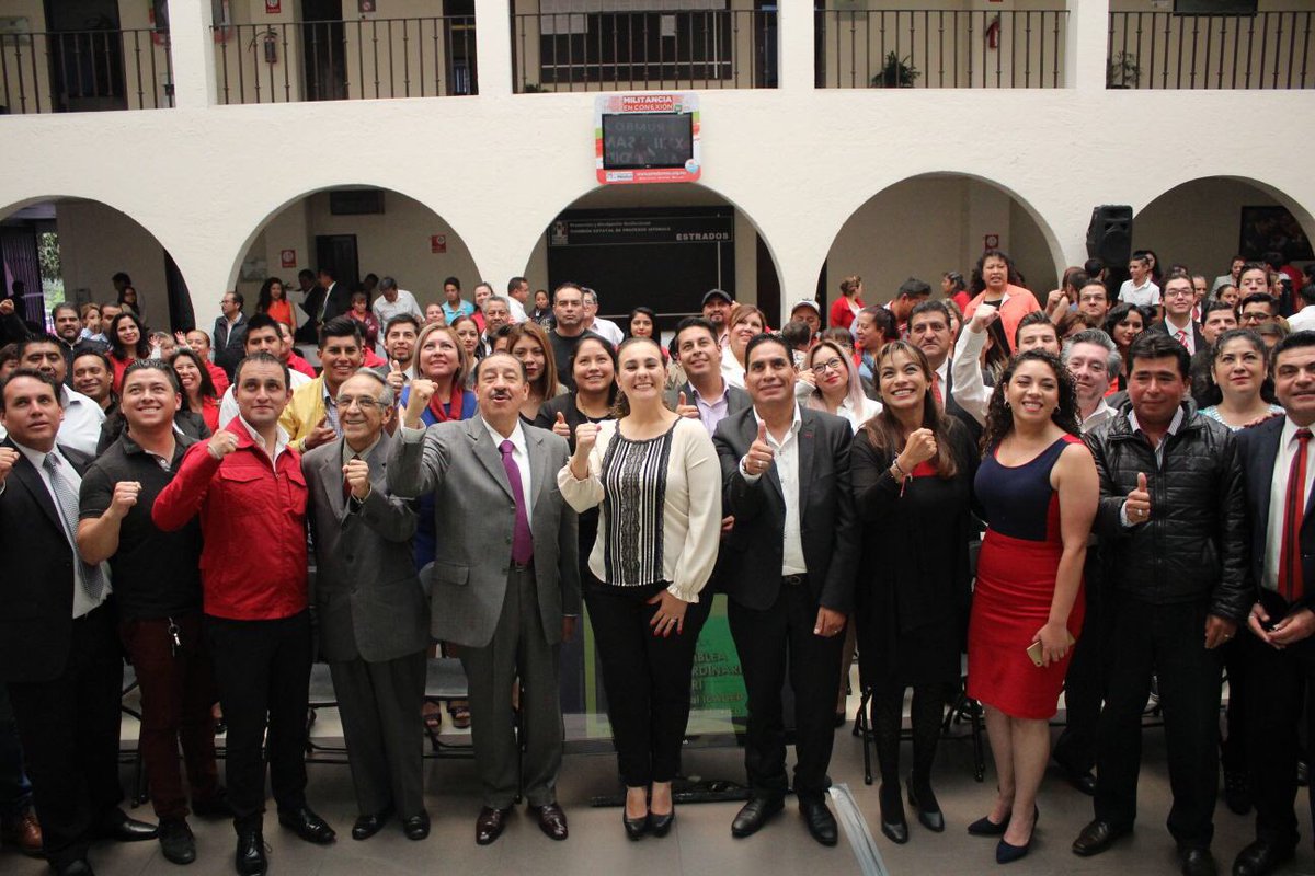 ferbayardo's tweet photo. Rumbo a la #XXIIAsambleaPRI, acompañé a mis amigos del @IcadepEM a la reunión Estatal Deliberativa y de Elección de Delegados. https://t.co/7wYVEeFvt2