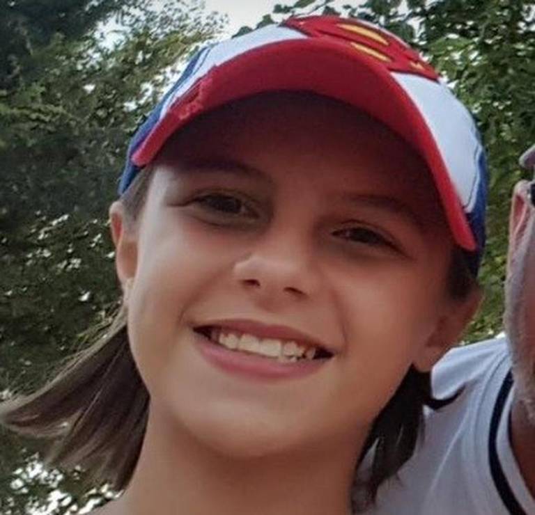 It takes 3.2 sec to RT and help find missing Kaytlynn Cargill 14 year old missing for 2 days! In #Bedford Dog found tied to a fence?