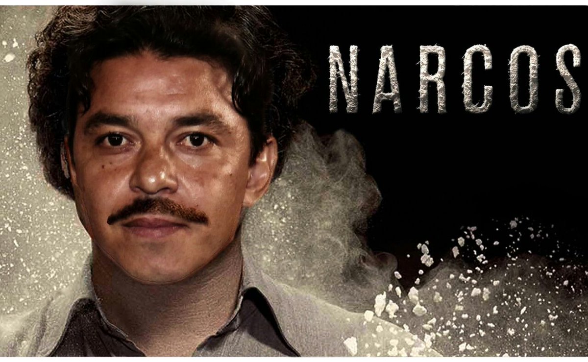 la12tuittera's tweet photo. Le dicen Napoleon ... es el que te vende de la buena https://t.co/0pmxm0QHlJ