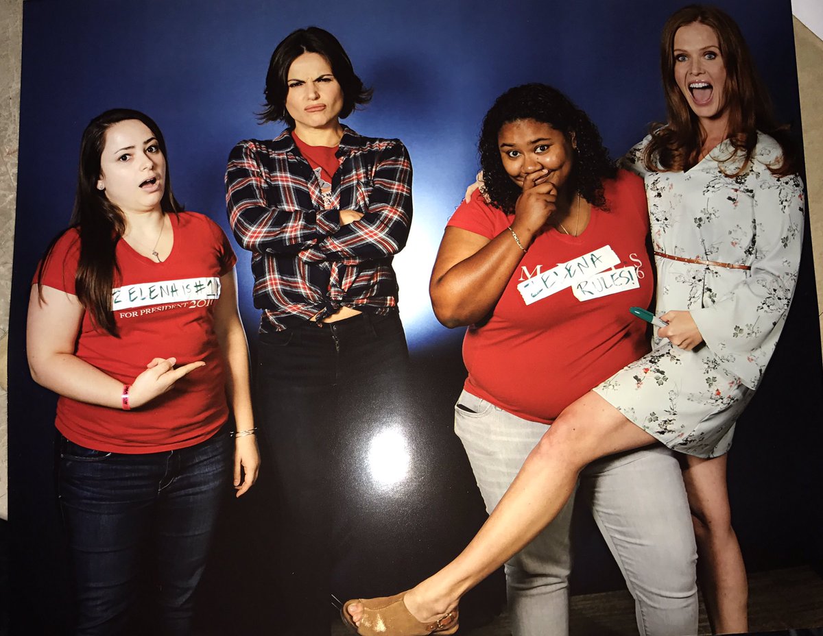 Anastacia190's tweet photo. #OuatChi vs #OuatDen #CharacterDevelopment @bexmader @LanaParrilla @CreationEnt #ZelenaRulez #tbt https://t.co/nn1bRhg001
