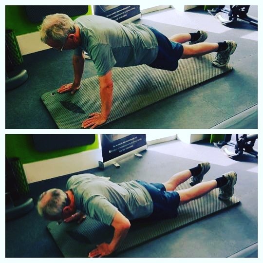InspiredByYouPT's tweet photo. 75 years old repping press ups. 
#lifechoices #GetInspired #inspiredbyyou https://t.co/jeerMpSmth
