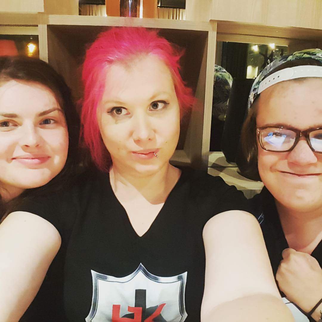 AkashaWingates's tweet photo. DHS 2016, fam is the best thing 💕😍 @marmeladtant @FollowPablo_ 
#ThrowbackThursday #tbt #dhs16 #internetfam #kvalhype https://t.co/0ZriACueMT