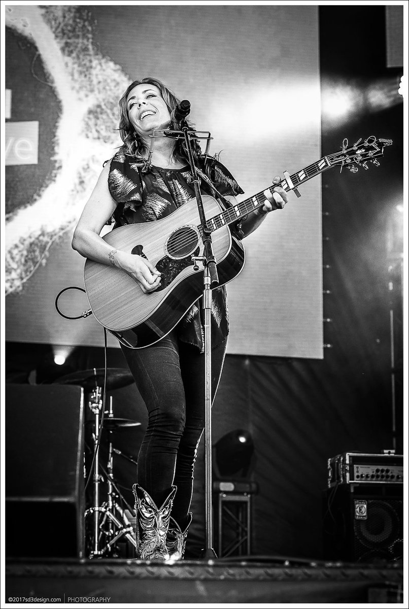 sd3design's tweet photo. @amandarheaume performed a beautiful version of song #RedDress at @APTN #ADL2017 #NationalIndigenousPeoplesDay #sd3design #photography https://t.co/hIwgDfOZqC