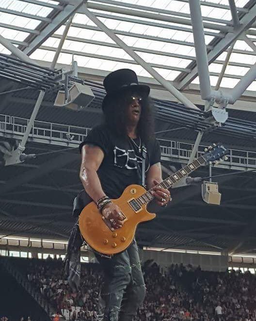 CheryReeks's tweet photo. Slash 🎸🎸🎸🎸 https://t.co/WKvH8lJgBi