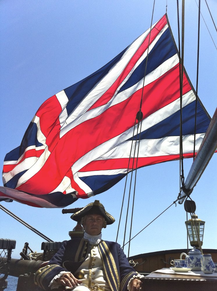 [THEODORE GROVES] ROL
Officer of the British Royal Navy and the East India Trading Company
*PIRATES OF THE CARIBBEAN*
ESPAÑOL / ENGLISH
RT?