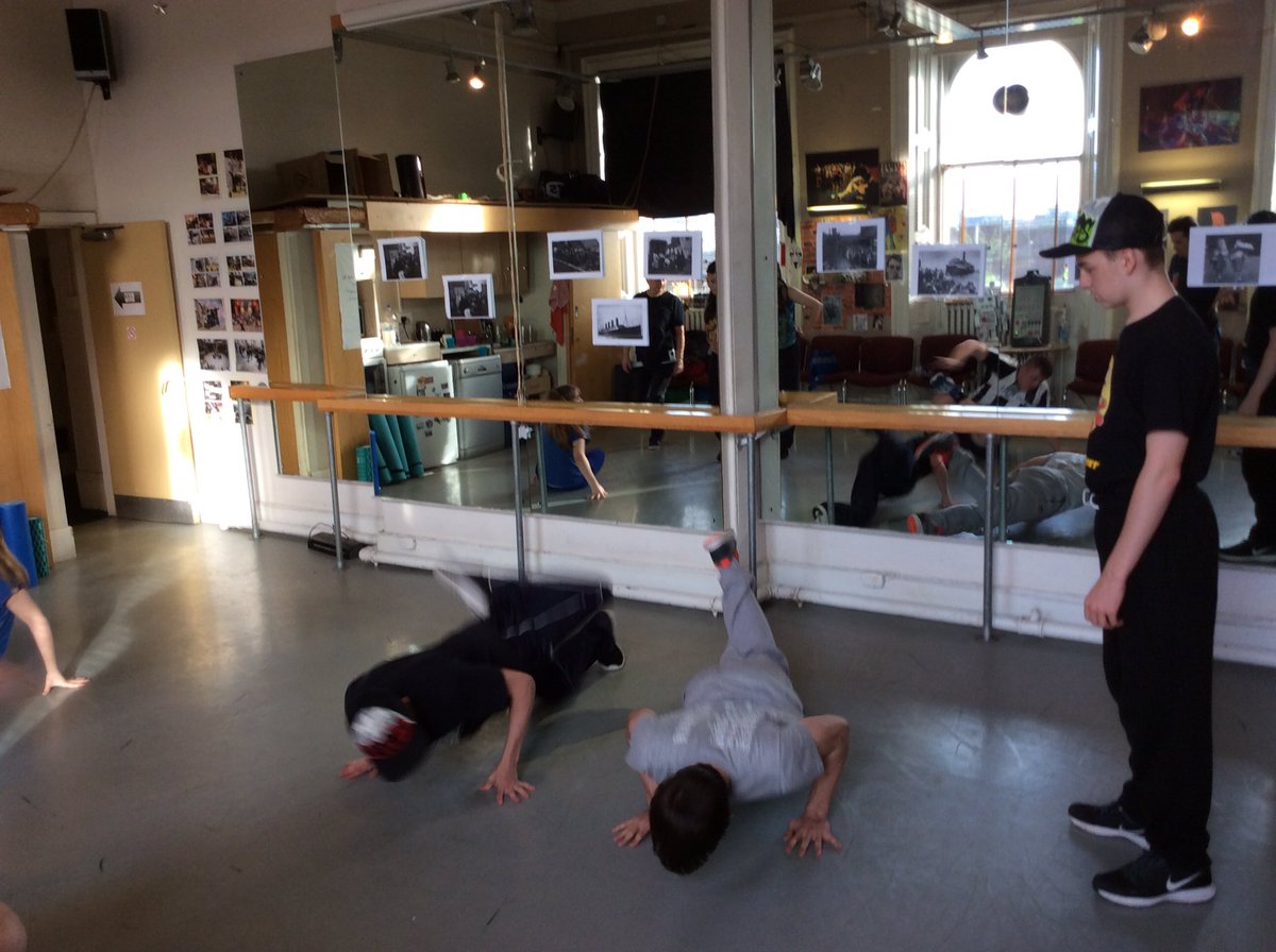 LawnmowersITC's tweet photo. Hip Hop Skool are planning and rehearsing for a show and tell at Hill Top School. #breakdance #happydays #badtastecru #r&d #gatesheadrocks!! https://t.co/tXpRwQBH2f
