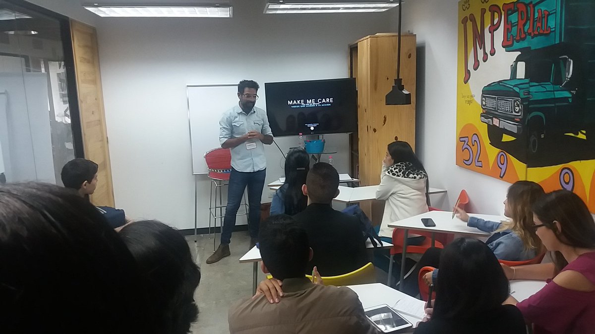 empoderarse's tweet photo. Speed-Dating con especialistas #storytelling #redessociales #InternetofThings #realidadaumentada 
#TechCampVzla2017 #TechCampCcs2017 https://t.co/S5YNcv1FSZ
