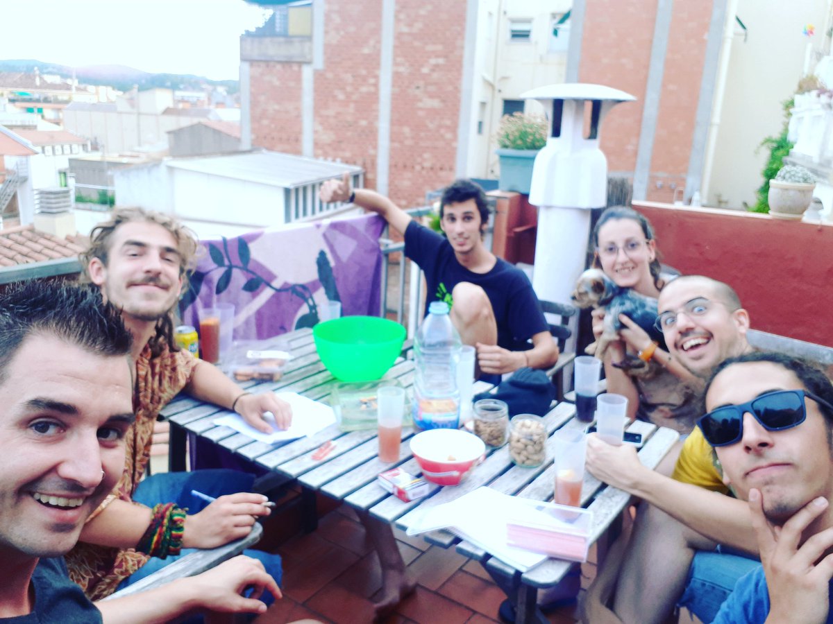 Kata Kitinga tweet media