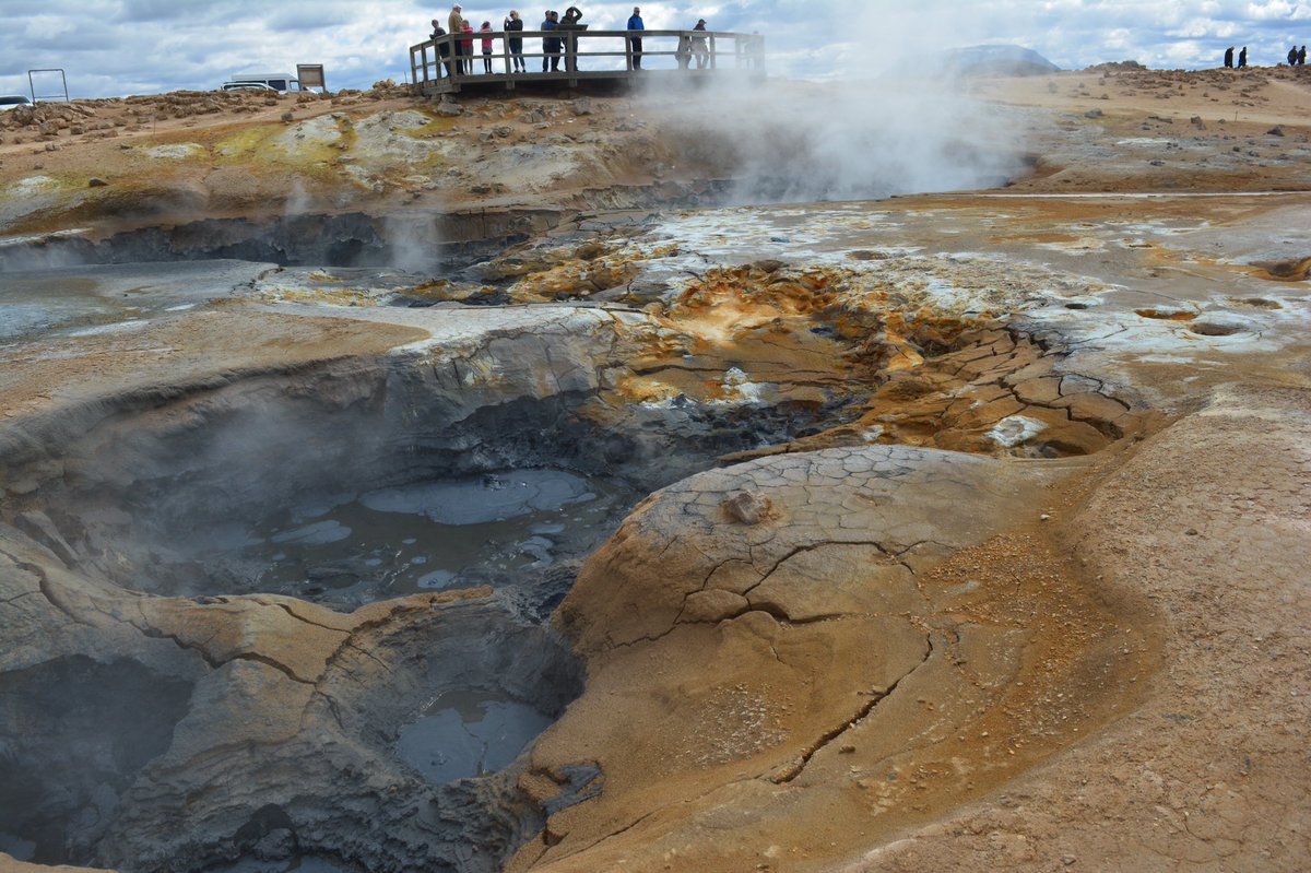 Going_Iceland's tweet photo. Beautiful kind of Mordor ;) #iceland #hverir #adventure #travel #adrenaline #hot #mud #boilingmud #elements #NaturePhotography #nature https://t.co/foWJRFhoVR