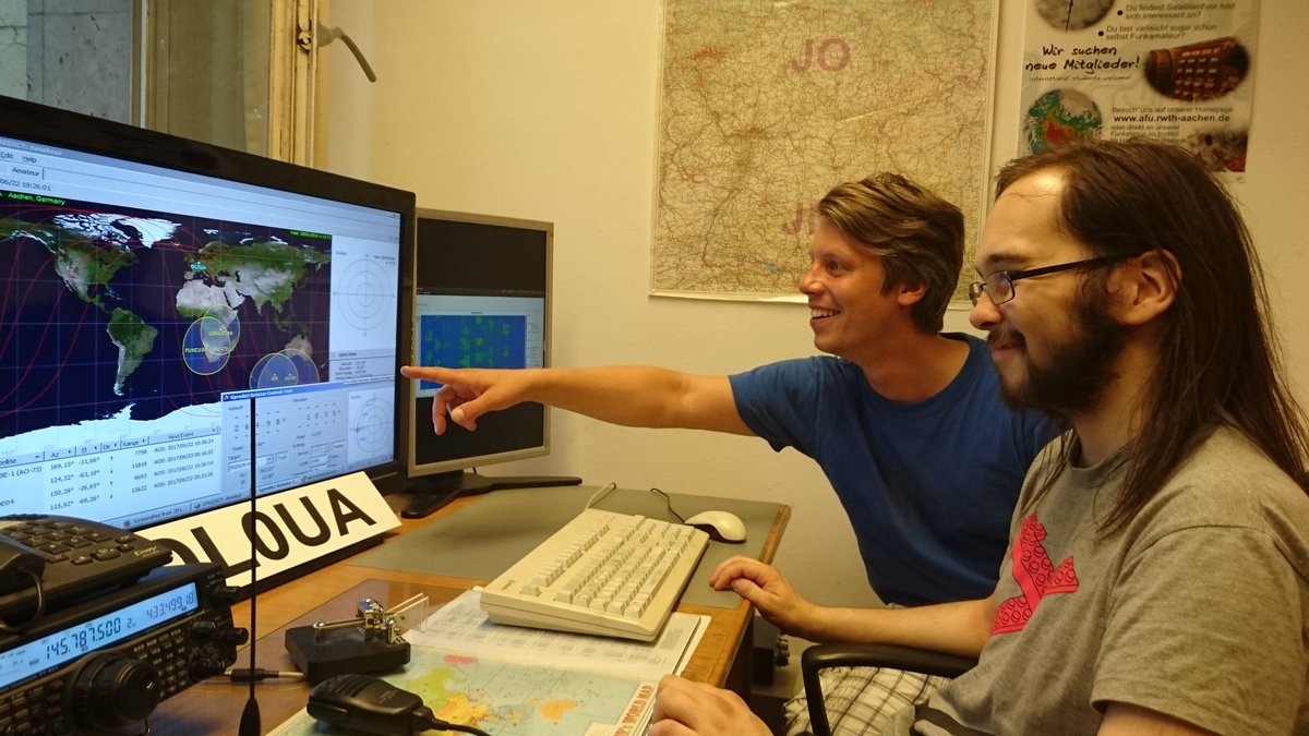 RWTHAmateurfunk's tweet image. S Band Ground Station is ready at IHF for #compass2 satellite launch tomorrow morning #cubesat @RWTH @COMPASS_2