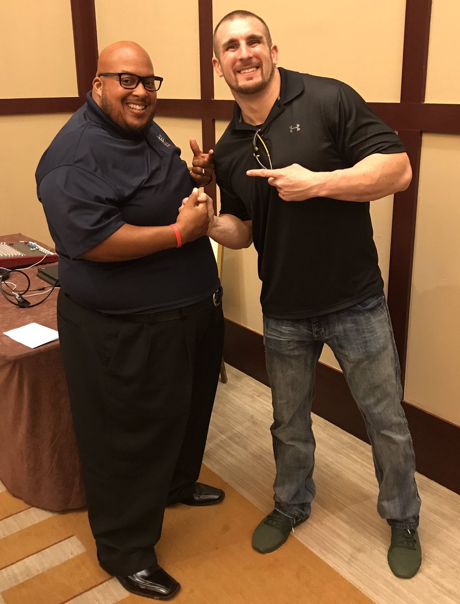 KINGDOMIMPACTPC's tweet image. HANGIN WITH MY DUDE MOJO RAWLEY!!! WWE, WRESTLE-MANIA 33 CHAMPION!!! LETS GO!!! @MojoRawleyWWE