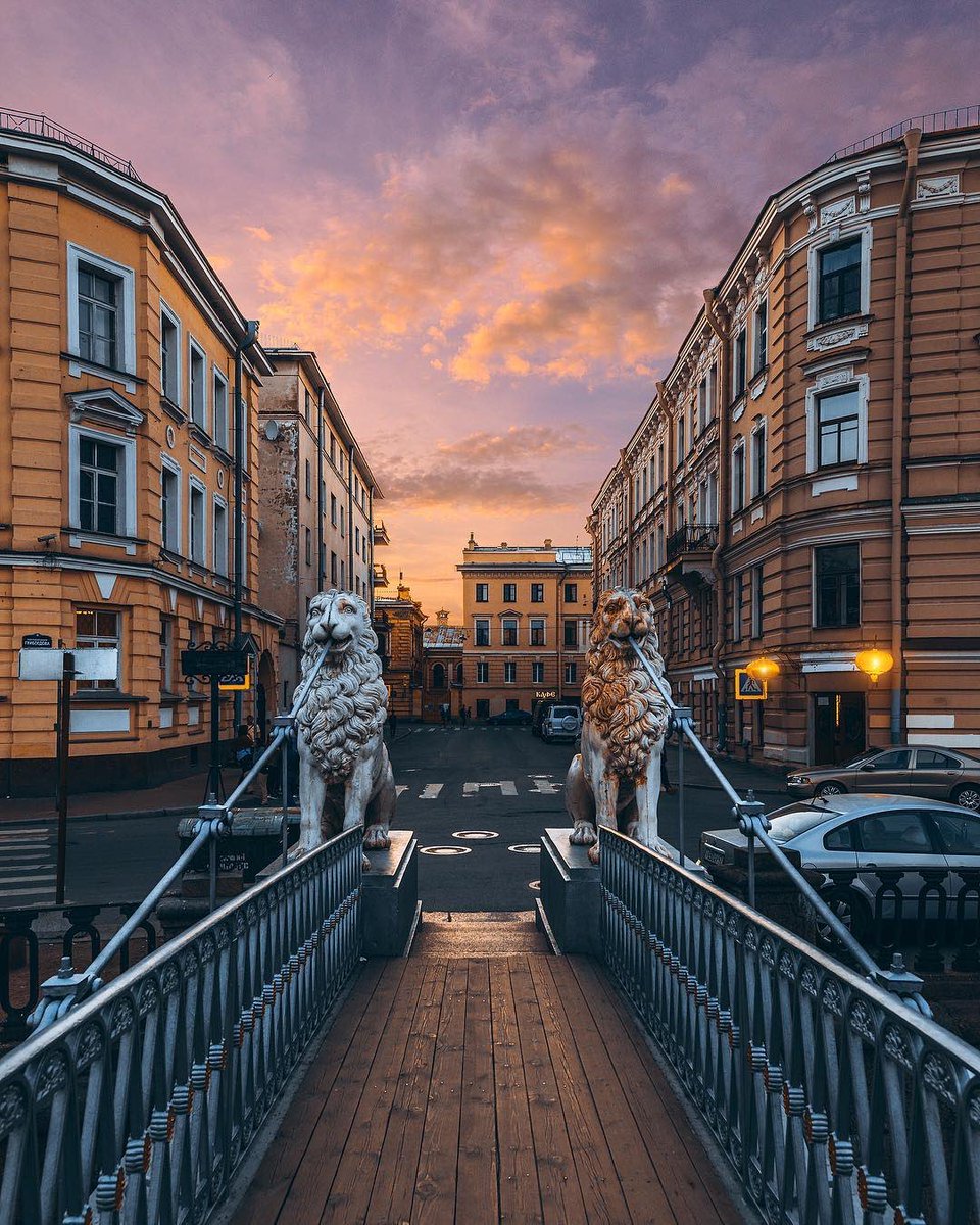Bridge of Four Lions
Photo by andrei_mikhailov
instagram.com/p/BVp1sEfF-HX/
#visitstpetersburg #VisitRussia #stpetersburg #Russia