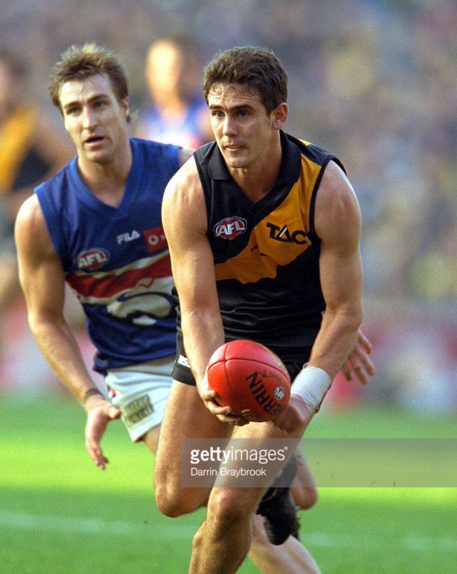 Tigers_of_Old's tweet photo. #LeonCameron
Class. 
Fantastic recruit who was an elite kick of the football when streaming off HB. 
84 RFC games. #FridayFlashback #gotiges https://t.co/QS1A45eRsY