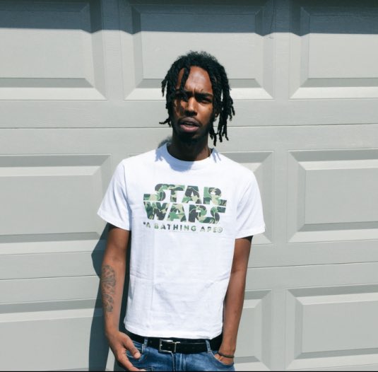 FloatFITS's tweet image. #StarWars X #BAPE 
          🌌🛰👽

Snapchat: apegang-lilg
Instagram: youngflooat