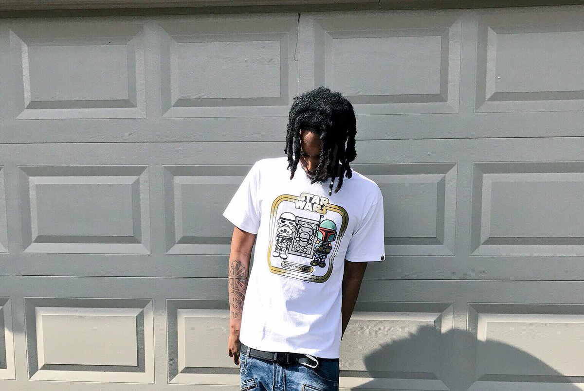 FloatFITS's tweet image. #StarWars X #BAPE 
          🌌🛰👽

Snapchat: apegang-lilg
Instagram: youngflooat