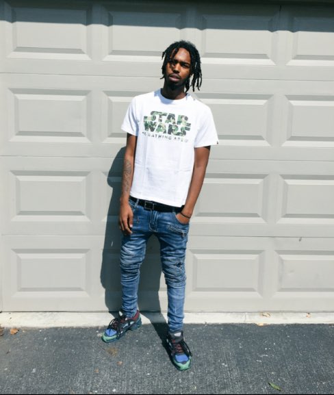 FloatFITS's tweet image. #StarWars X #BAPE 
          🌌🛰👽

Snapchat: apegang-lilg
Instagram: youngflooat