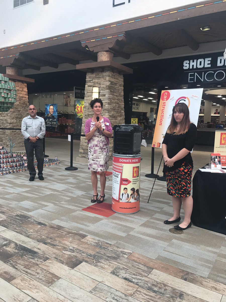 StudioSWArch's tweet photo. @TheFoodDepot you guys are awesome! #CanSantaFe2017 #AwardParty https://t.co/wkcq3XSAbc