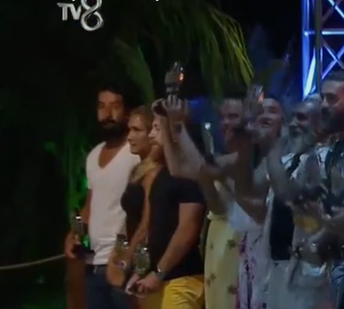 Helal size be başlarım ödülüne dediler ve kaldırmadılar semfurhat👌🏼