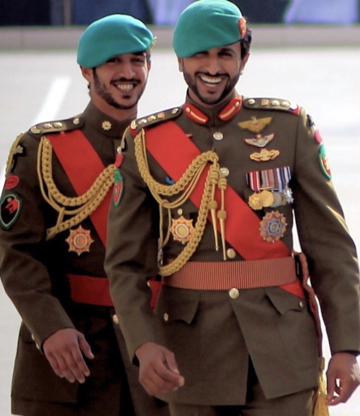 الكلام موجه الى خونه الدار و كل من يعادي #ناصر_بن_حمد:
اذا كنت ناوي الوصول اليه فاعلم بان هناك رجال، و شعب، و جيوش، و قبائل و اوطان لتحميه