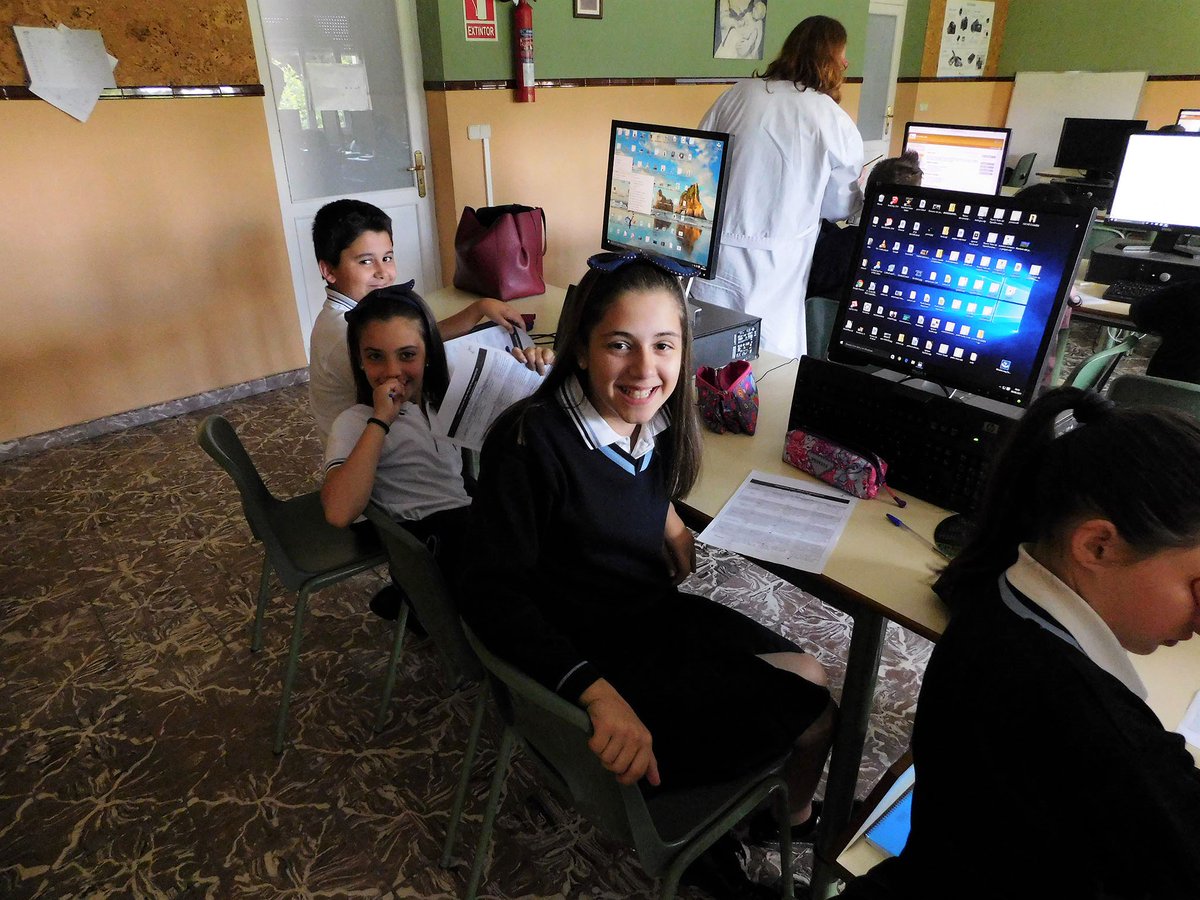 CrieNaturavila's tweet photo. Últimas imágenes del proyecto #WikiScratch de #RedXXI en @amordediosar de Arévalo @julio_ss @educacyl https://t.co/WVkIjJSrYL