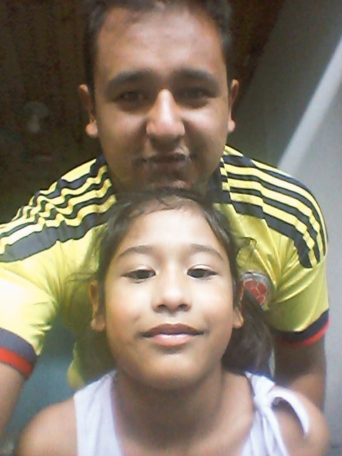 barongonza's tweet photo. #SentirLaBuenaVibra @Vibra1049  @JaoBonilla con ganas de sentir el T&amp;M con mi esposa y la ayuda de mi hija para sentir https://t.co/omHSWHbJzS