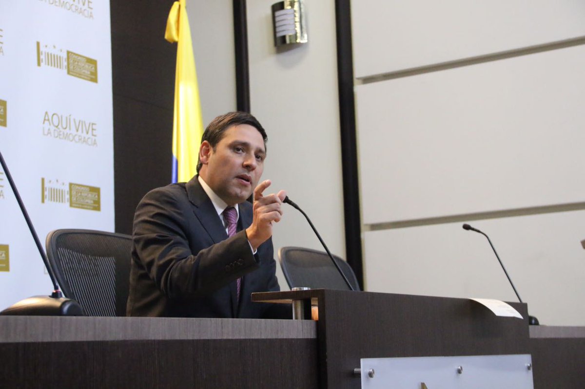 MauricioLizcano's tweet photo. Culminamos exitoso periodo legislativo; no solo por número de debates y leyes; sino por ser históricamente 1er #CongresoAbiertoytransparente https://t.co/F1qZKYv7ye