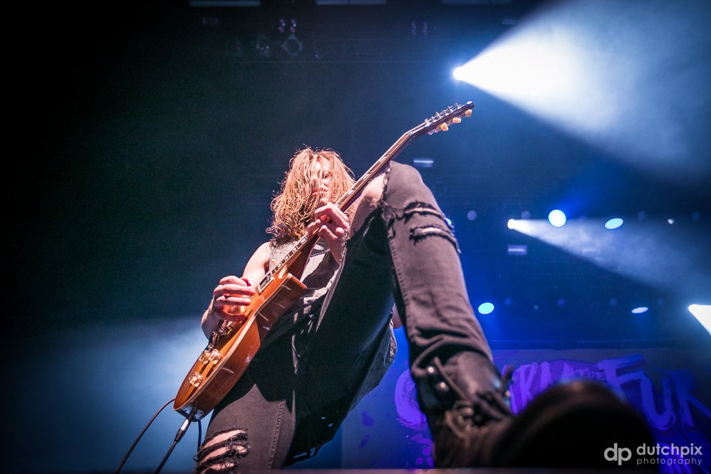 NMTHYPE's tweet photo. Review: Raining Sweat bij @Slayer in @013
https://t.co/H3rdjNcHAz Opener @theCharmtheFury overwint 📸 @dutchpix_com #slayer #metal https://t.co/IQLuPXV1ai