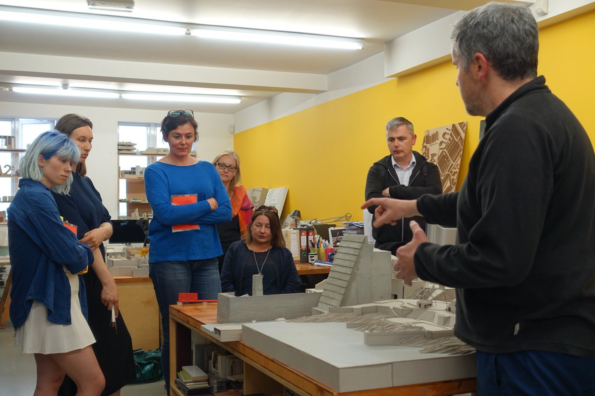 milicajova's tweet photo. Taking the models apart, showing us all the bits and interiors, Peter gave us insight into @A2Architects work process @IAFarchitecture #MyD1 https://t.co/mFgzjugCDk