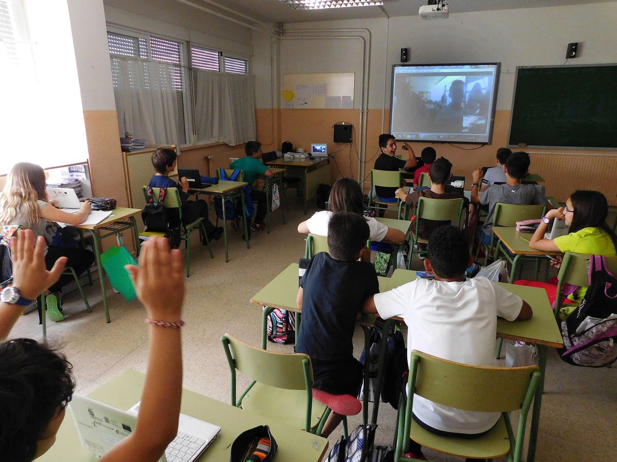 CrieNaturavila's tweet photo. Últimas imágenes del proyecto #WikiScratch de #RedXXI en @COLEAREVACOS de Arévalo @julio_ss @educacyl https://t.co/8Gry74Dx8V