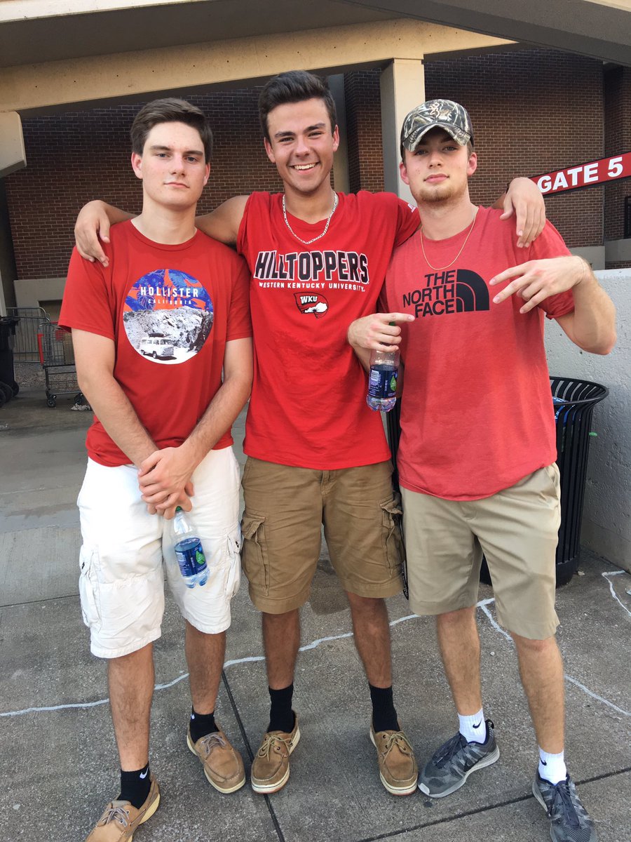ASlaughter0's tweet photo. Happy birthday to my brother  @Camden_40 #CCRollTide https://t.co/vVCMezPaaT