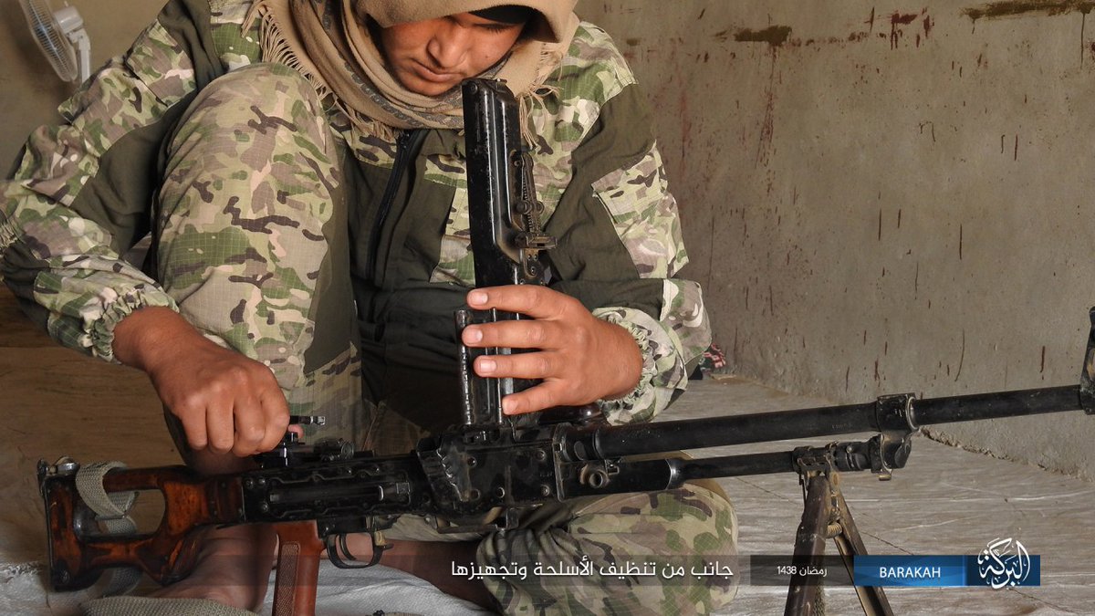 MrNoahItALL's tweet photo. @Refners @Wikipedia #Syria: The 'Countering Foreign Propaganda and Disinformation Act' https://t.co/CtzZN7PeNK Allows The #USMilitary [Photos] To Pose As #ISIS! https://t.co/t5j4s0b8Aa