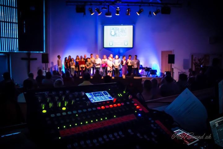 MH_SoundUK's tweet photo. Yesterday we provided PA and lighting for Angel Voices School's concert at @cabinlanechurch. #Oswestry #OHMUK #OhmTRS #AllenandHeath #PAhire https://t.co/BJzMzaWhLx