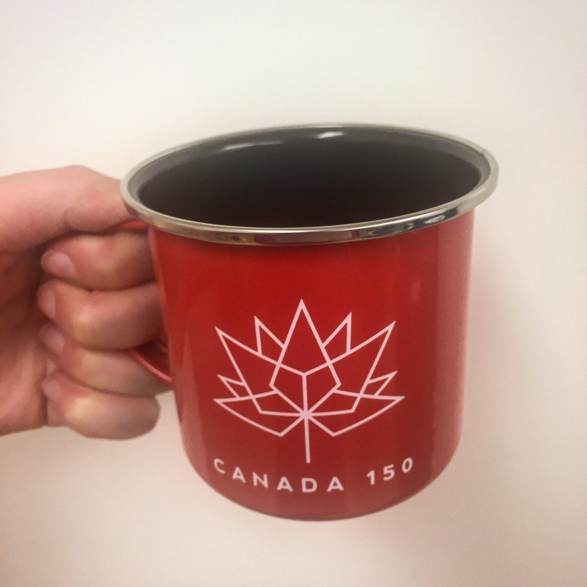 HomeHardwareSP's tweet image. They're here! Limited edition Canada 150 enamel camping mugs are in stock! Only $2.99 each- while quantities last! #canada150 #canadapride