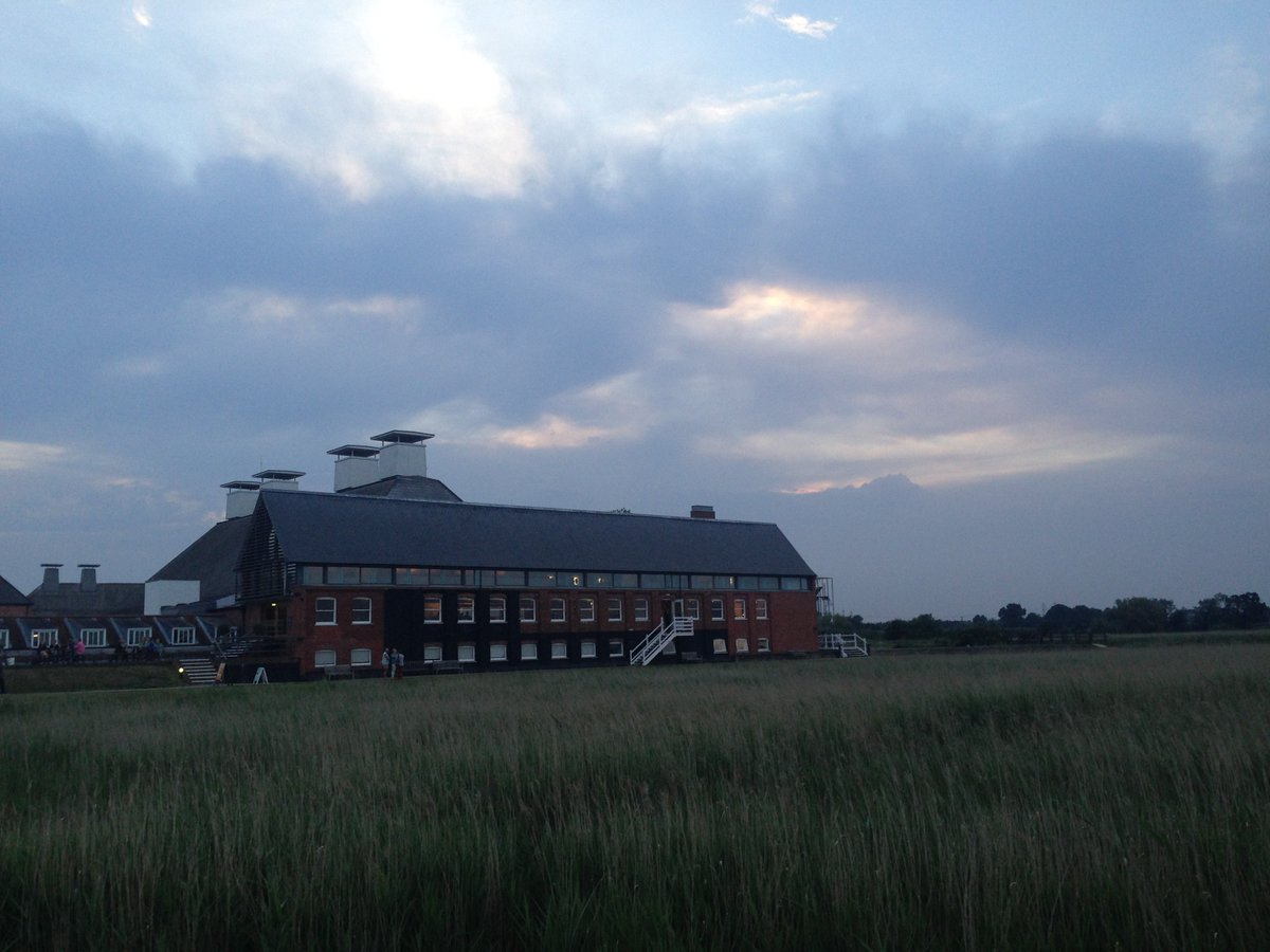 ruohuang's tweet photo. Beautiful landscape &amp; sky @Aldeburgh @snapemaltings. Yes, we are ready for tomorrow's "Music on the Meare" concert! 
https://t.co/lzFcYC2PBg https://t.co/NwyYVMDVmz